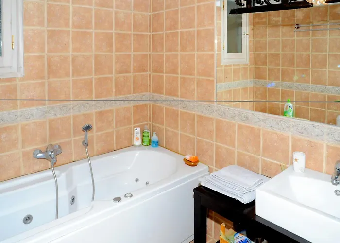 Apartament Elegant Stone Mansion In Historic *